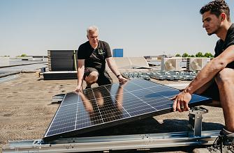 Zonnepanelen bij PWA BV